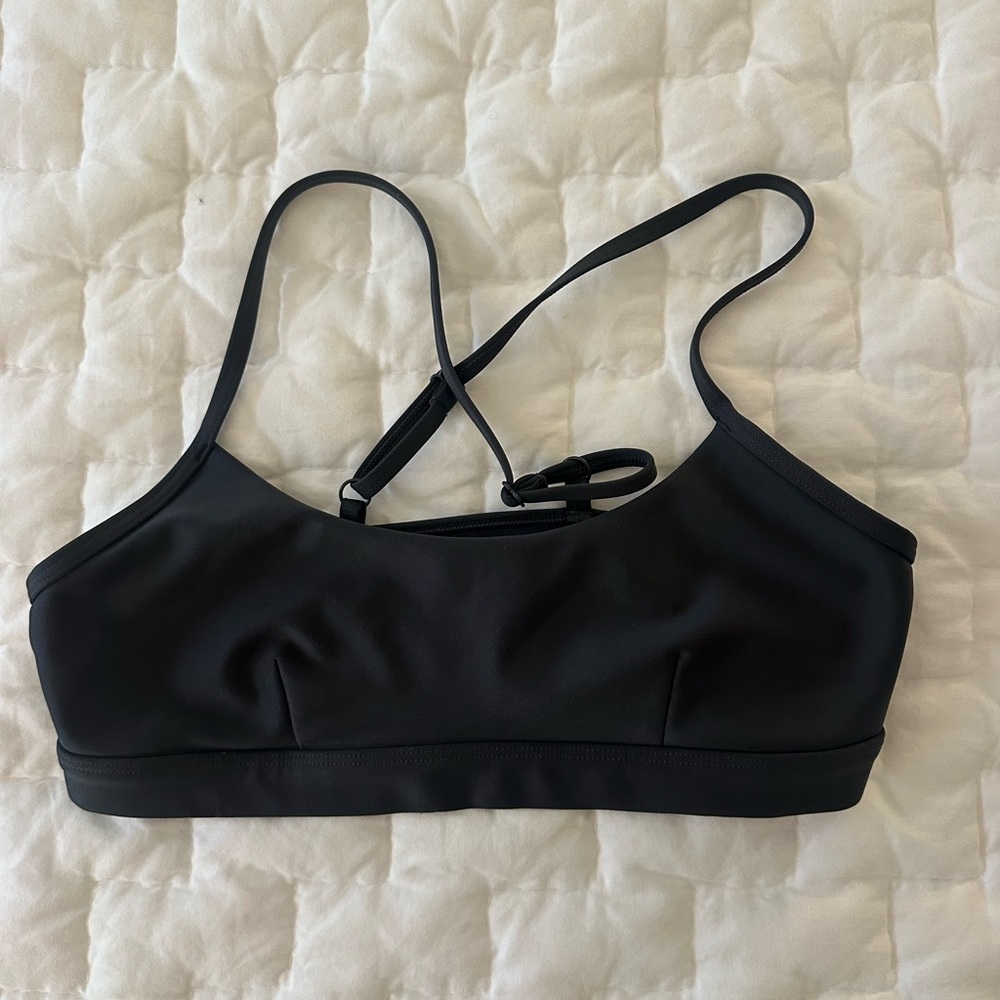 ALO Yoga Anthracite Gray Airlift Intrigue Sports Bra
